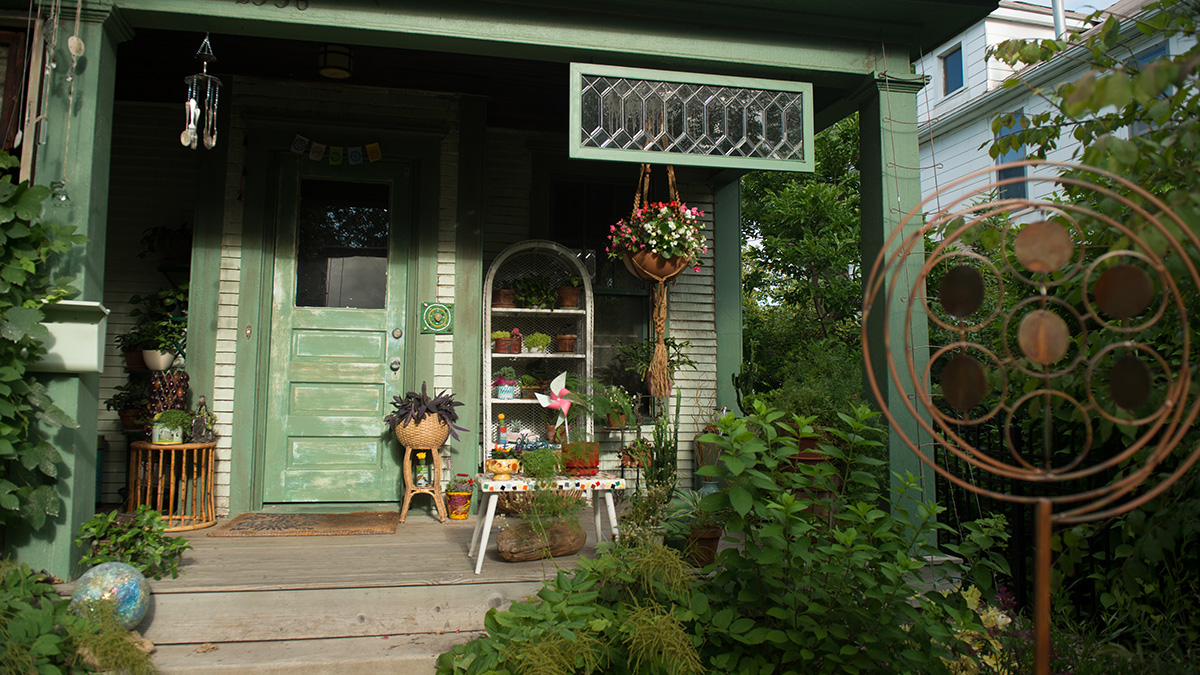 Wilson: Set Decorator